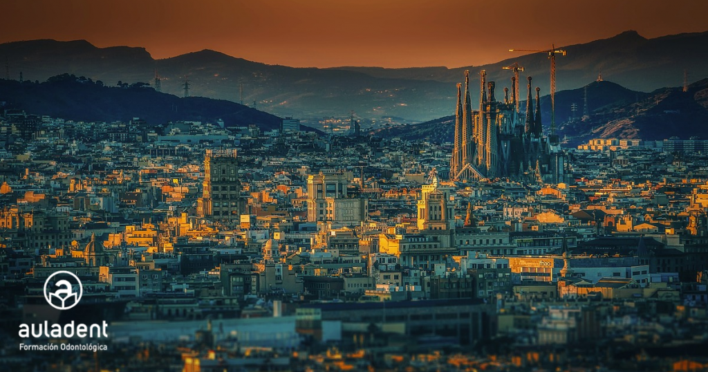 Precios del Grado en Odontología en las Universidades de Barcelona que imparten la titulación